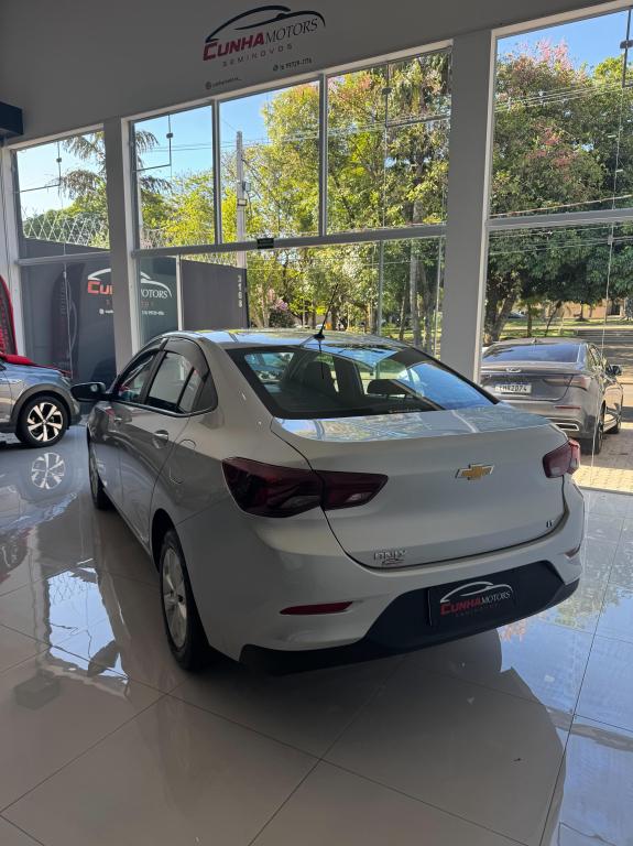 CHEVROLET Onix Sedan - Foto