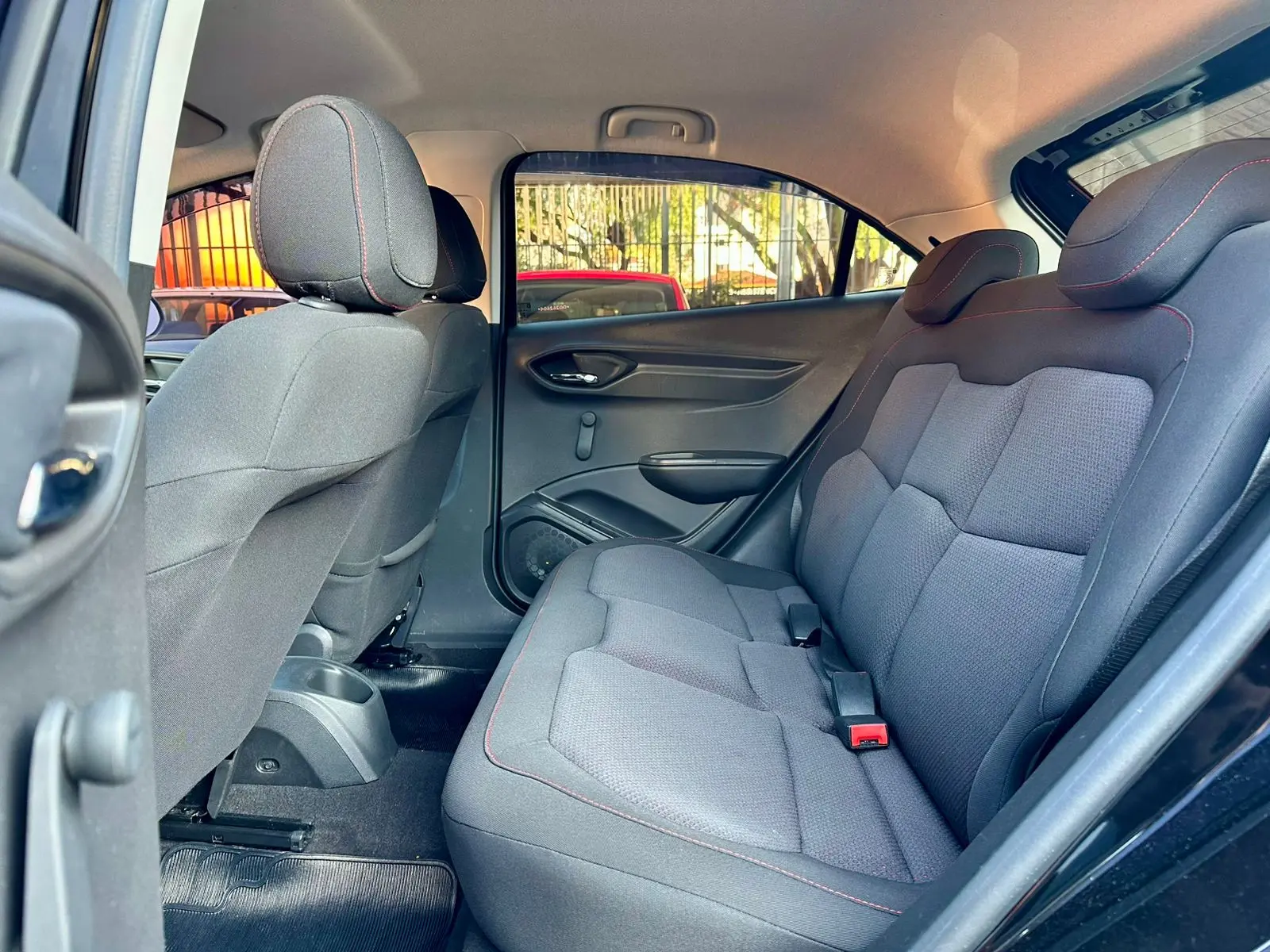 CHEVROLET Onix Sedan - Foto