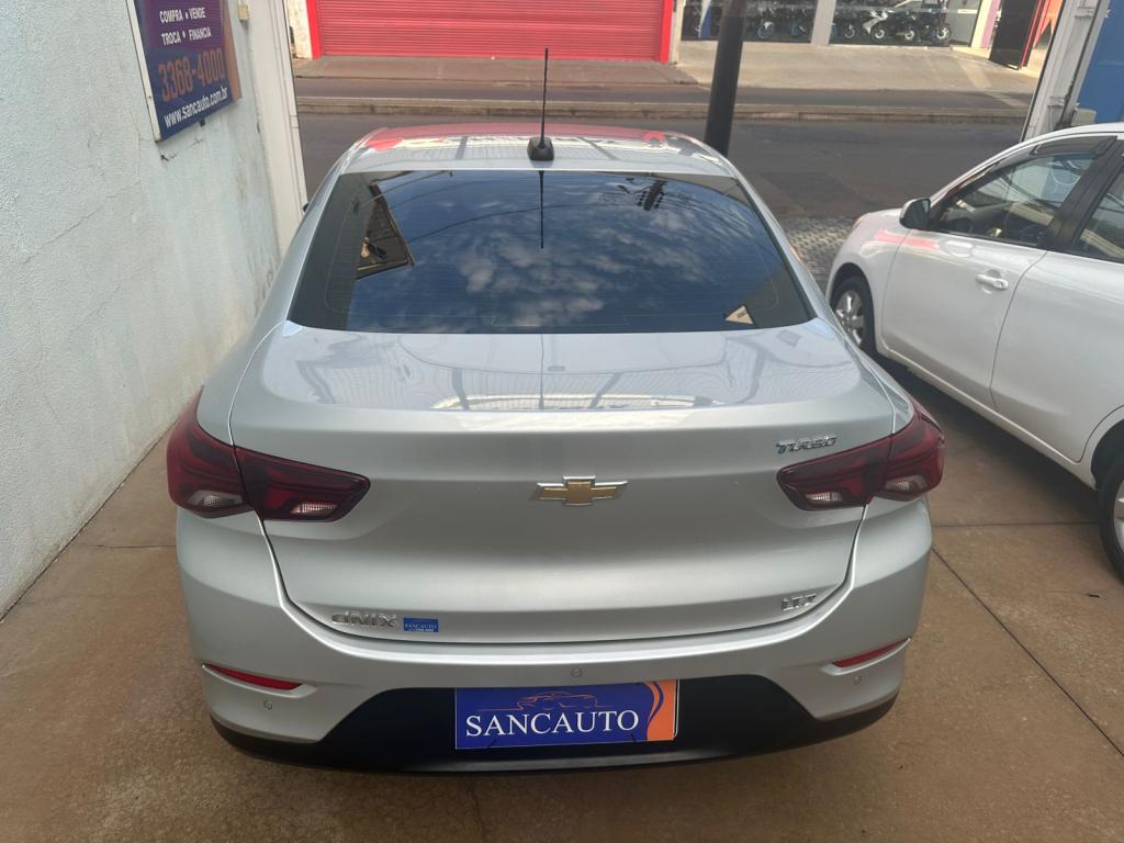 CHEVROLET Onix Sedan - Foto