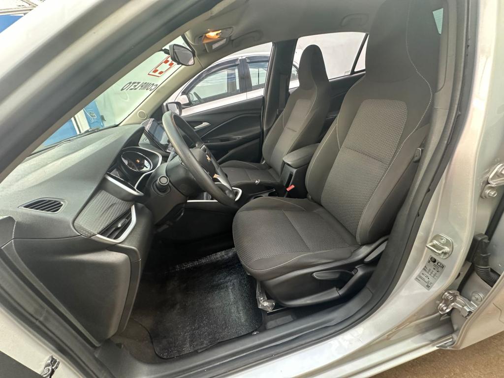 CHEVROLET Onix Sedan - Foto