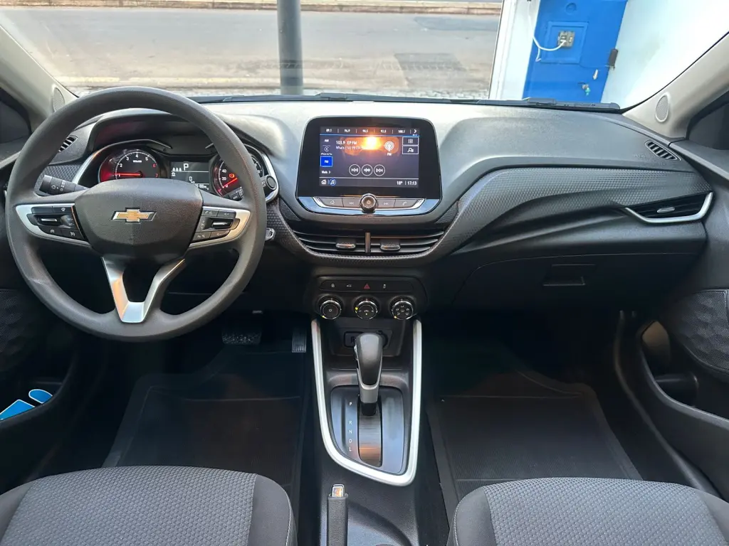 CHEVROLET Onix Sedan - Foto
