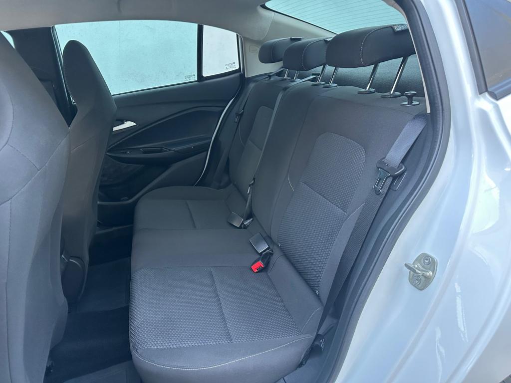 CHEVROLET Onix Sedan - Foto