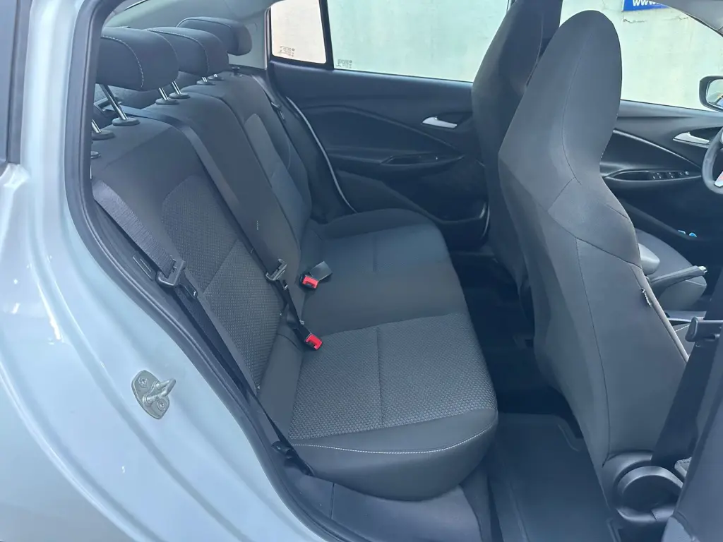 CHEVROLET Onix Sedan - Foto