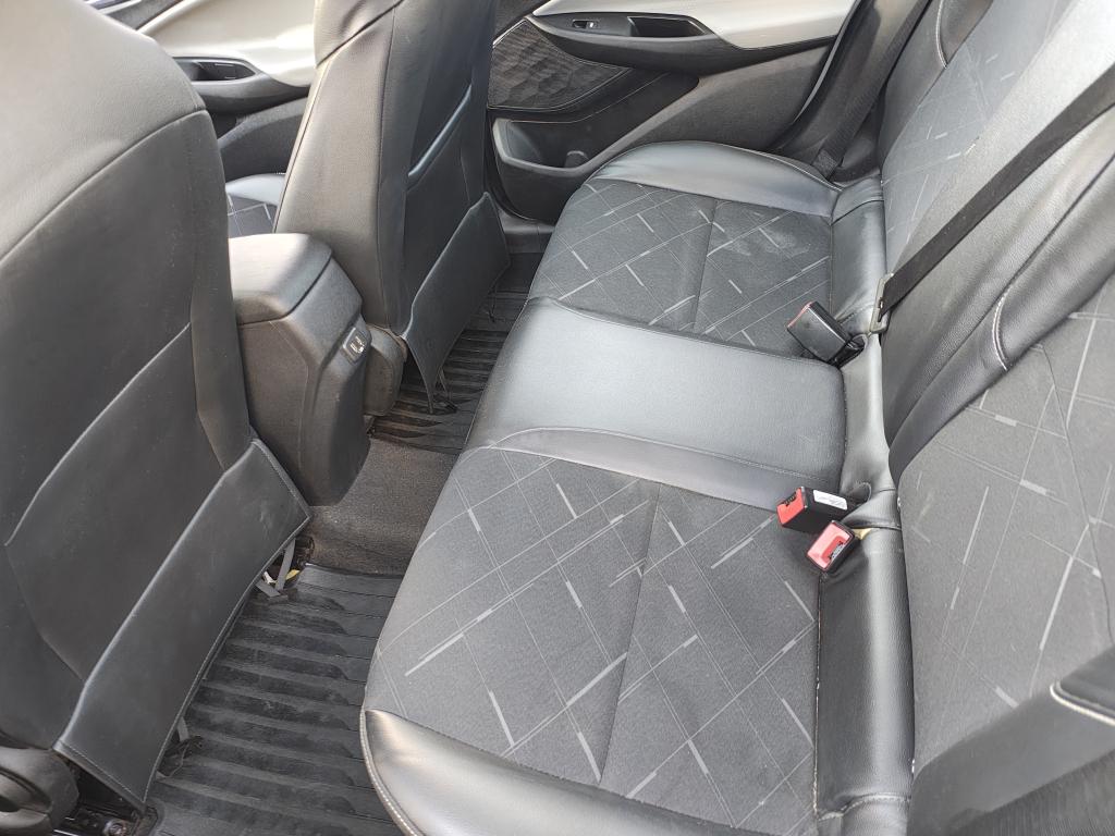 CHEVROLET Onix Sedan - Foto