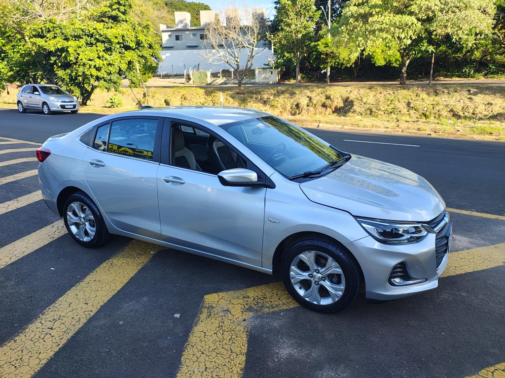 CHEVROLET Onix Sedan - Foto
