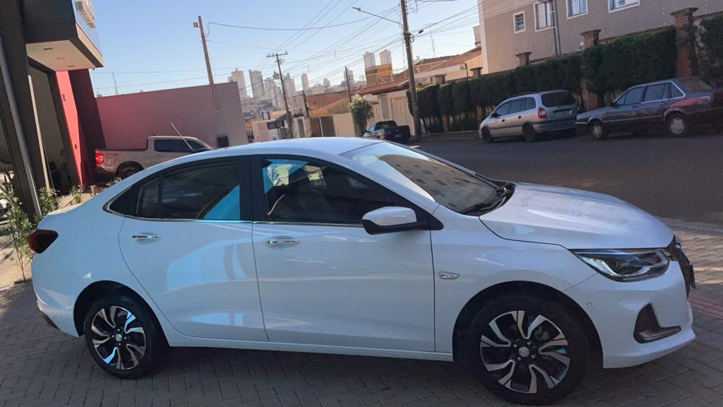 CHEVROLET Onix Sedan - Foto