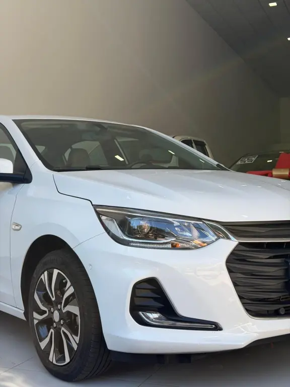 CHEVROLET Onix Sedan - Foto