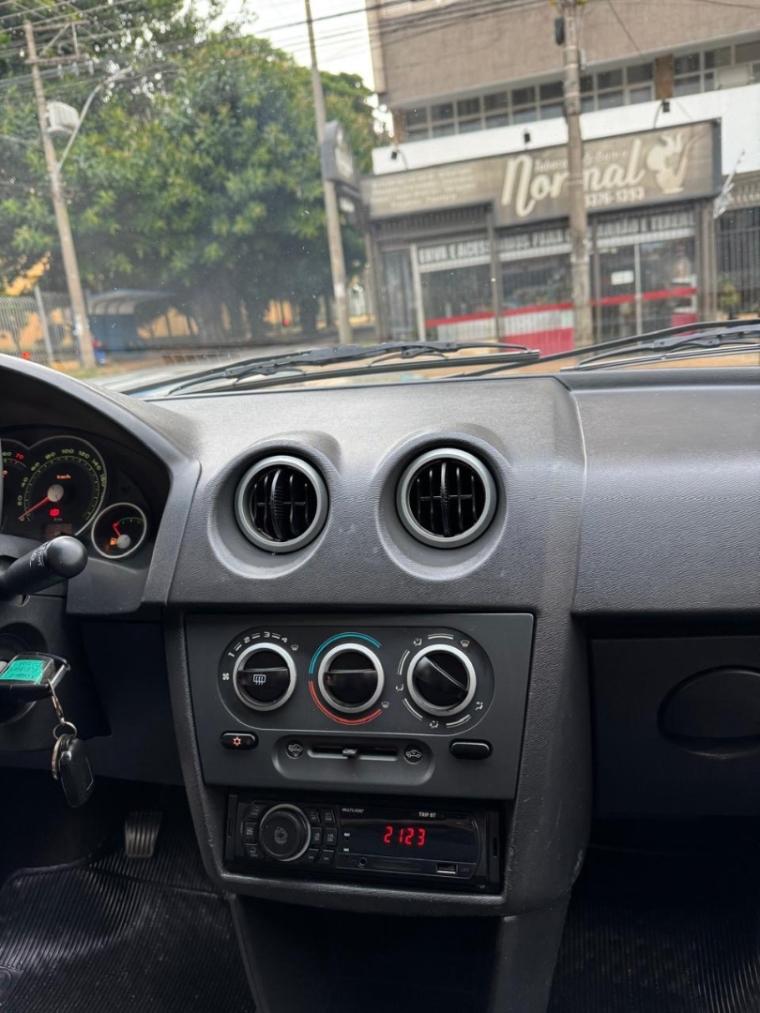 CHEVROLET Prisma - Foto