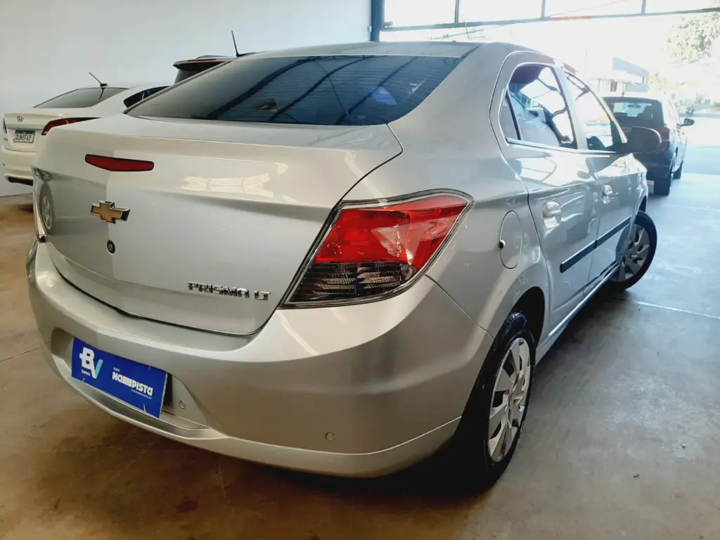 CHEVROLET Prisma - Foto