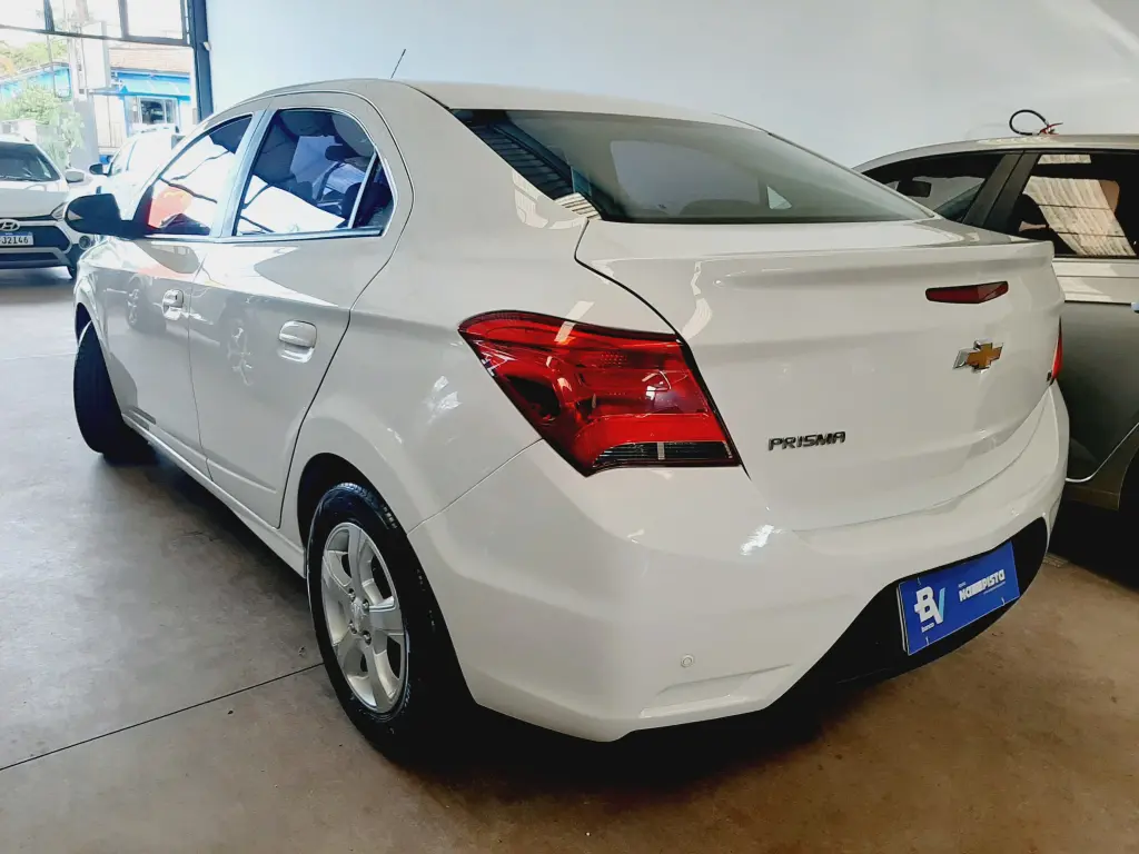 CHEVROLET Prisma - Foto
