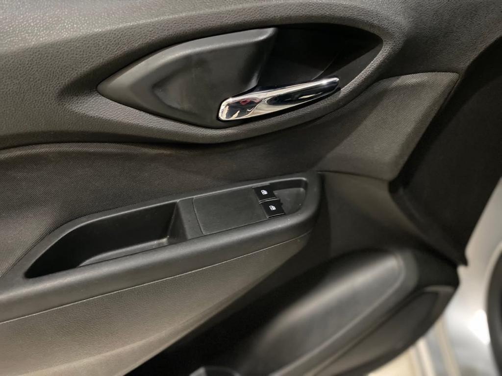 CHEVROLET Prisma - Foto