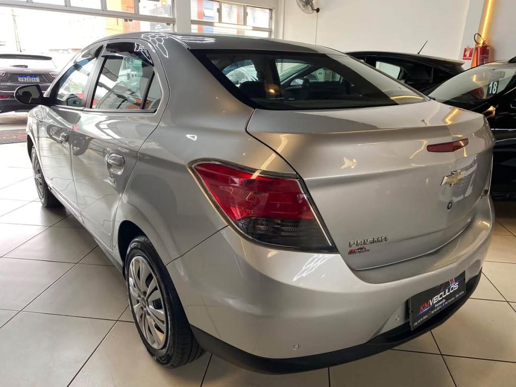 CHEVROLET Prisma - Foto