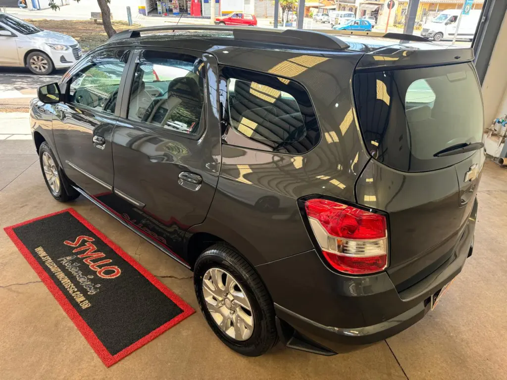 CHEVROLET Spin - Foto