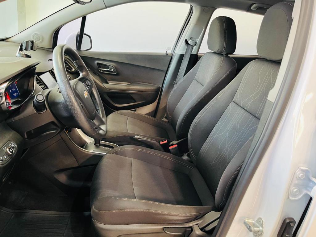 CHEVROLET Tracker - Foto