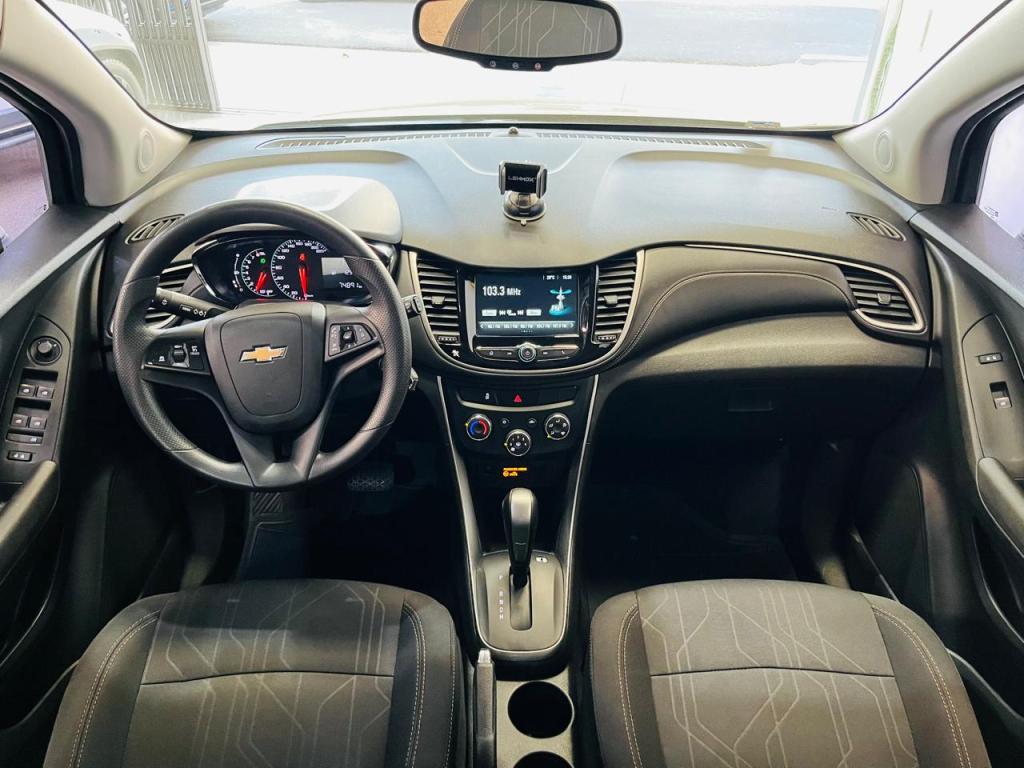 CHEVROLET Tracker - Foto