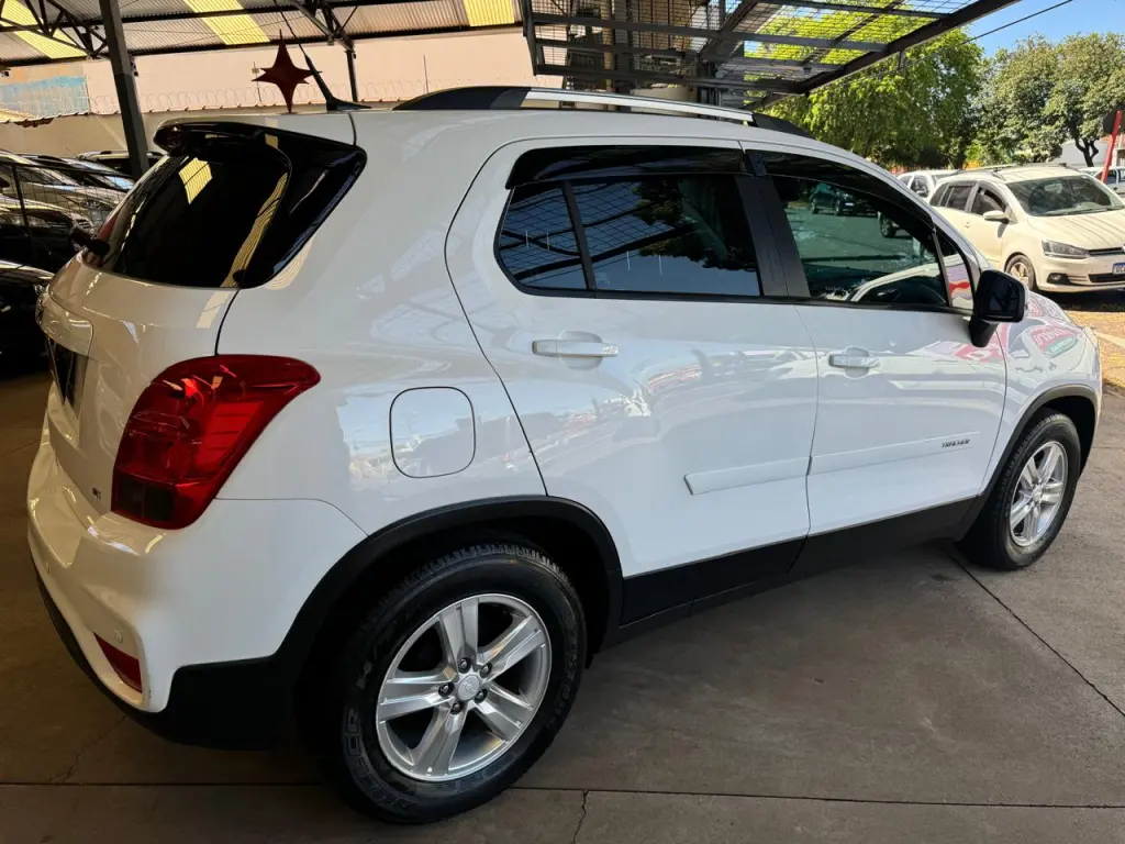 CHEVROLET Tracker - Foto