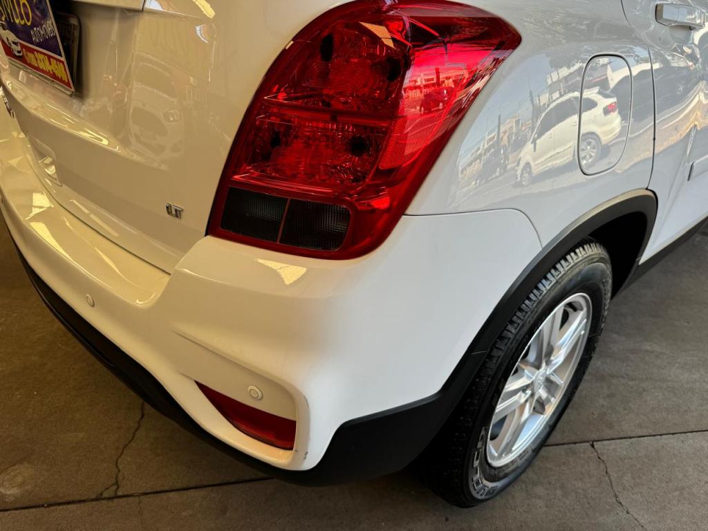 CHEVROLET Tracker - Foto