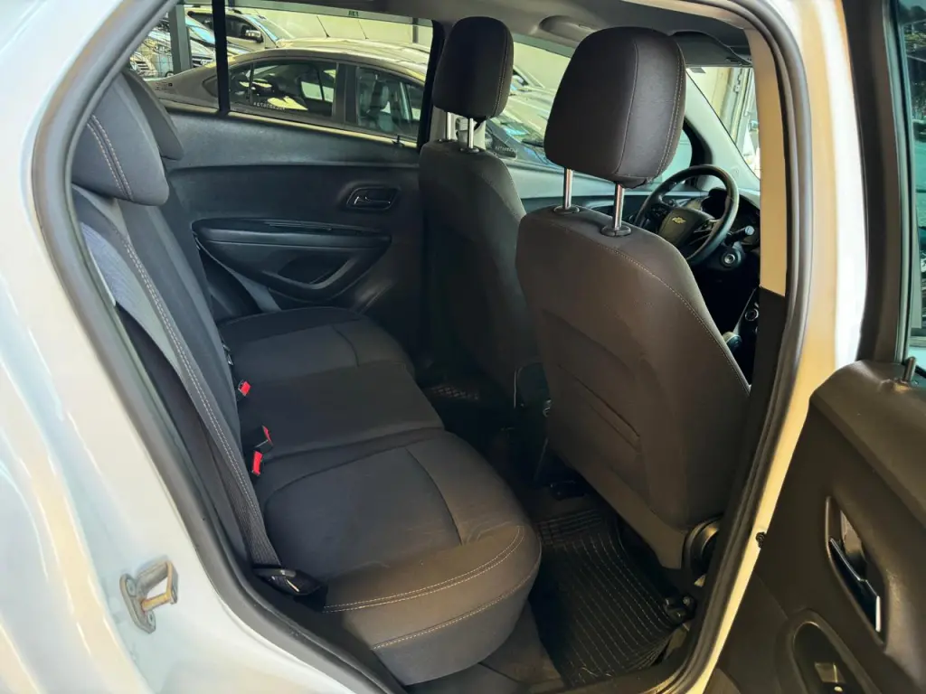 CHEVROLET Tracker - Foto