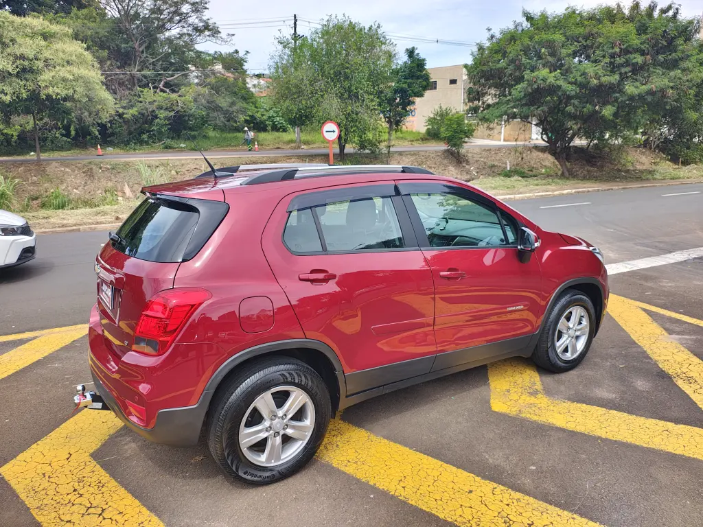 CHEVROLET Tracker - Foto