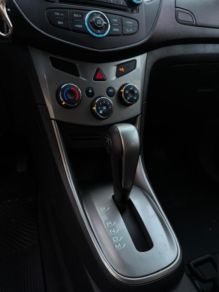 CHEVROLET Tracker - Foto