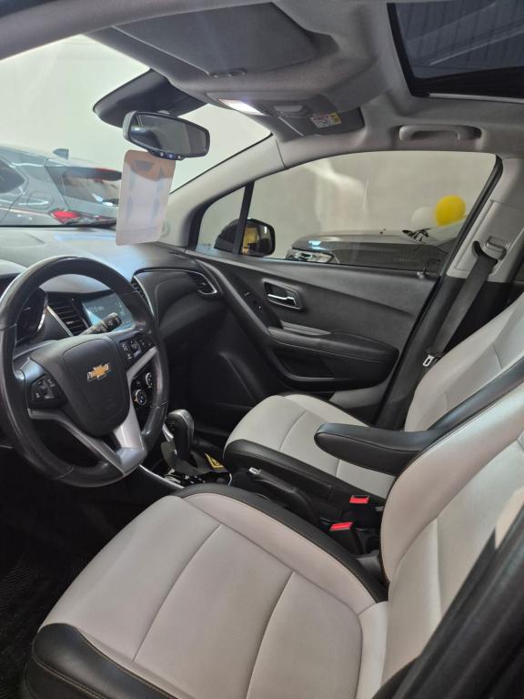 CHEVROLET Tracker - Foto