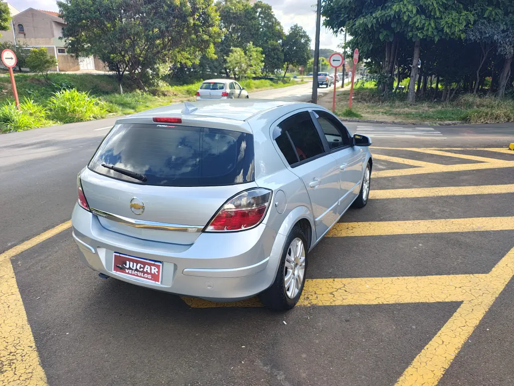 CHEVROLET Vectra Hatch - Foto
