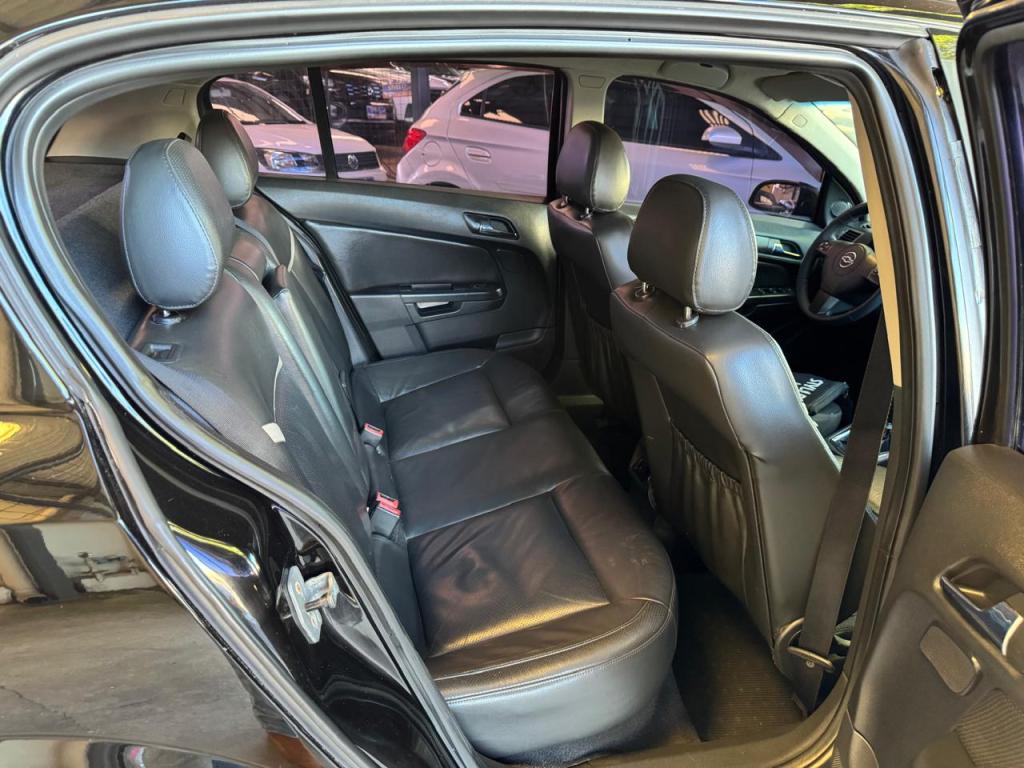 CHEVROLET Vectra Hatch - Foto