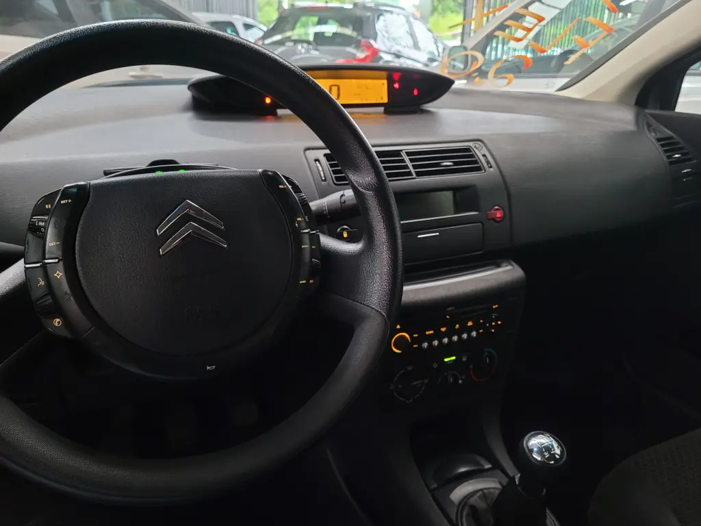 CITROEN C4 Sedan - Foto