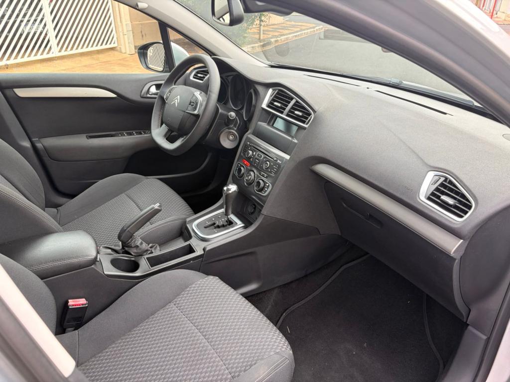 CITROEN C4 Sedan - Foto