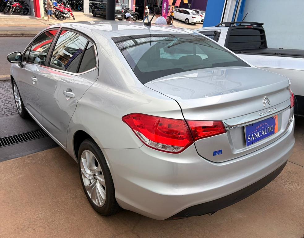 CITROEN C4 Sedan - Foto
