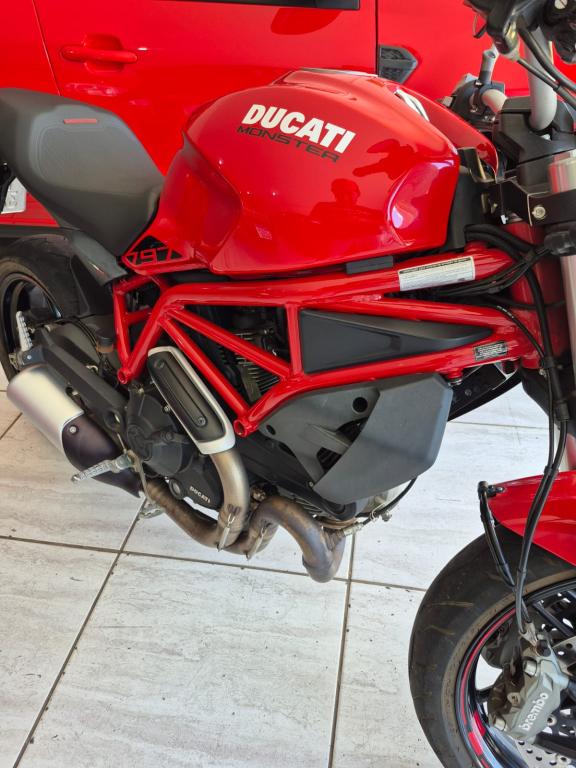 DUCATI Monster 797 - Foto
