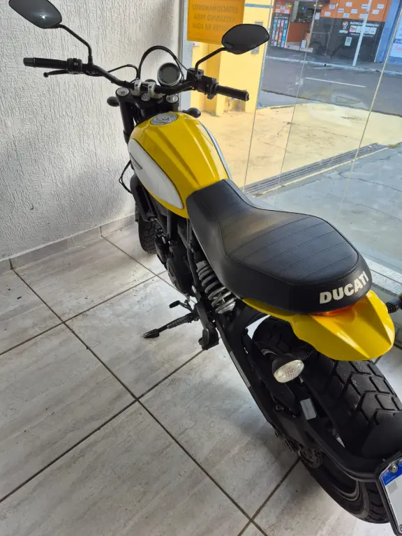 DUCATI Scrambler 800 - Foto