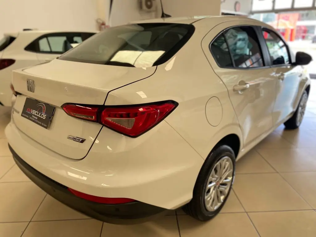 FIAT Cronos - Foto