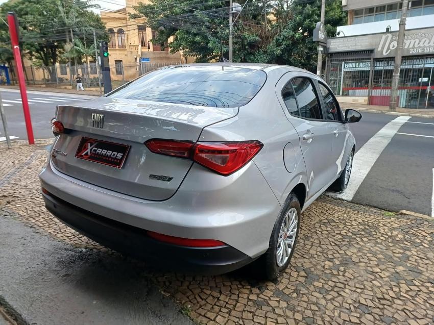 FIAT Cronos - Foto