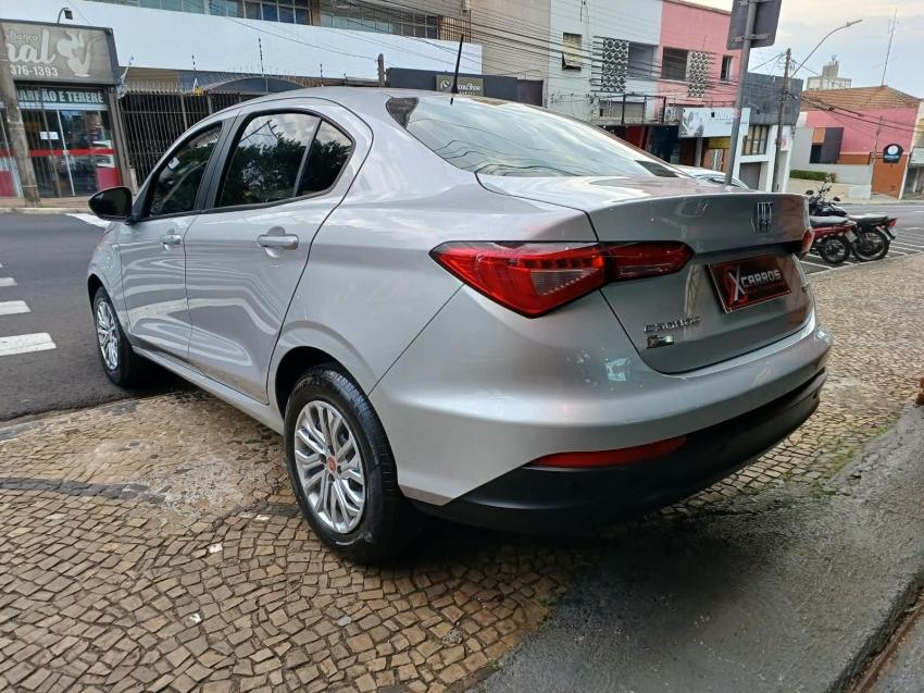 FIAT Cronos - Foto