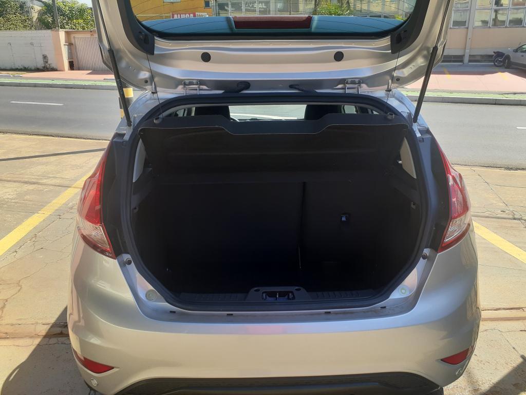 FORD Fiesta Hatch - Foto