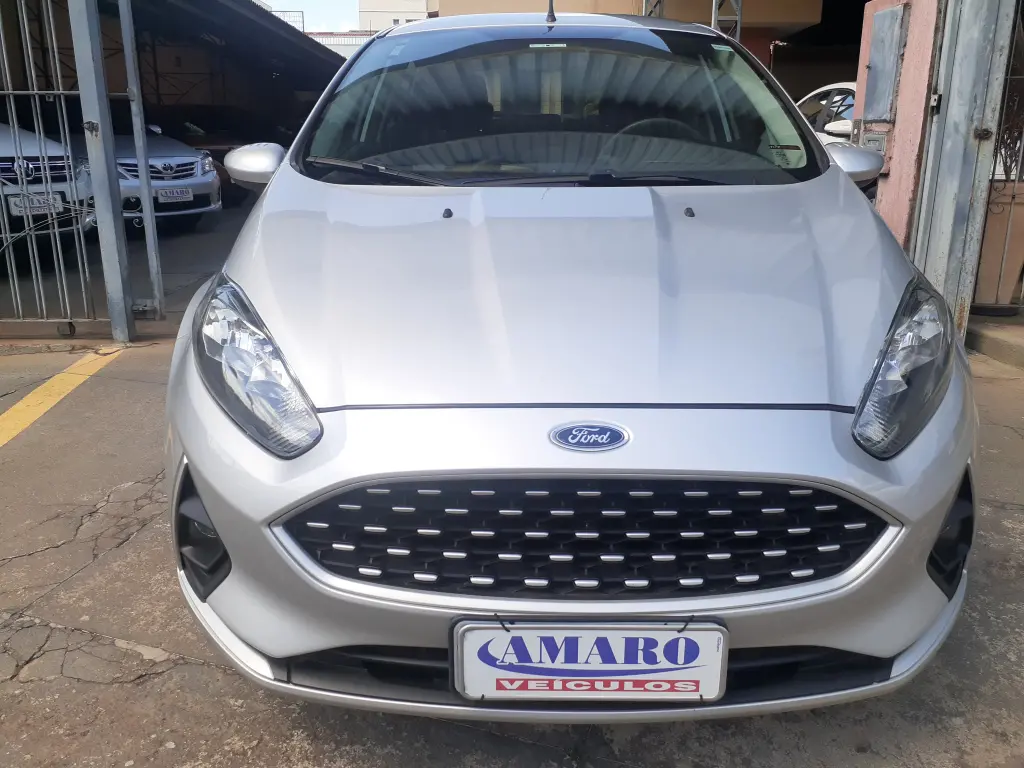 FORD Fiesta Hatch - Foto