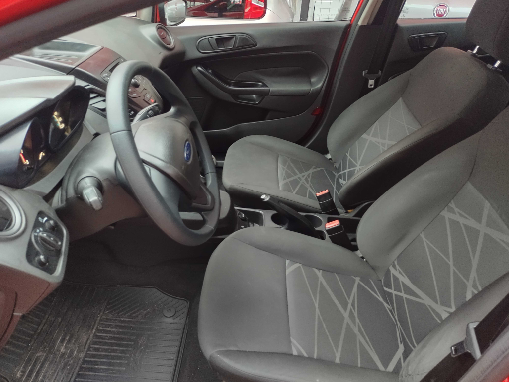 FORD Fiesta Hatch - Foto