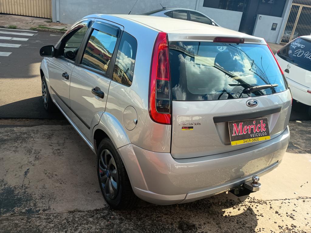 FORD Fiesta Hatch - Foto