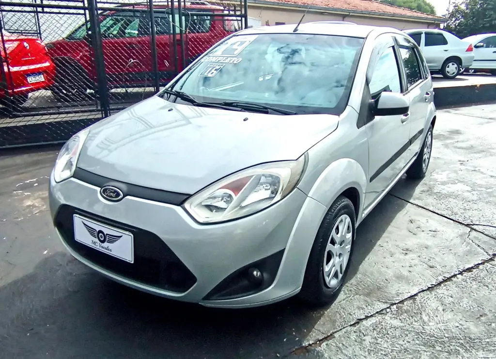 FORD Fiesta Hatch - Foto