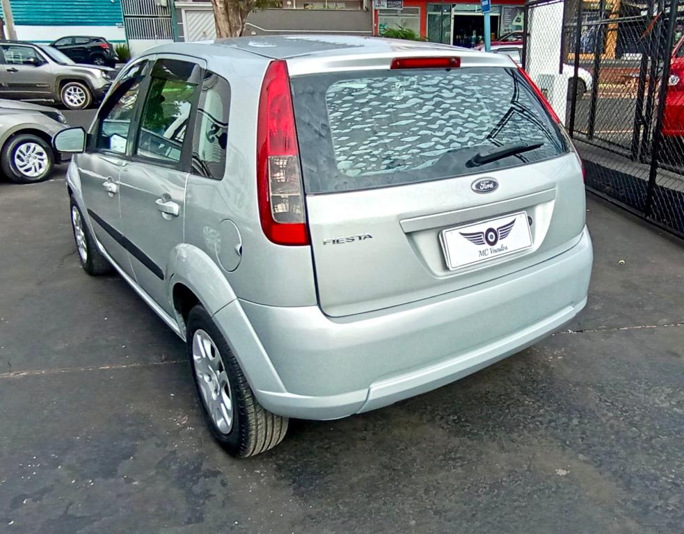 FORD Fiesta Hatch - Foto