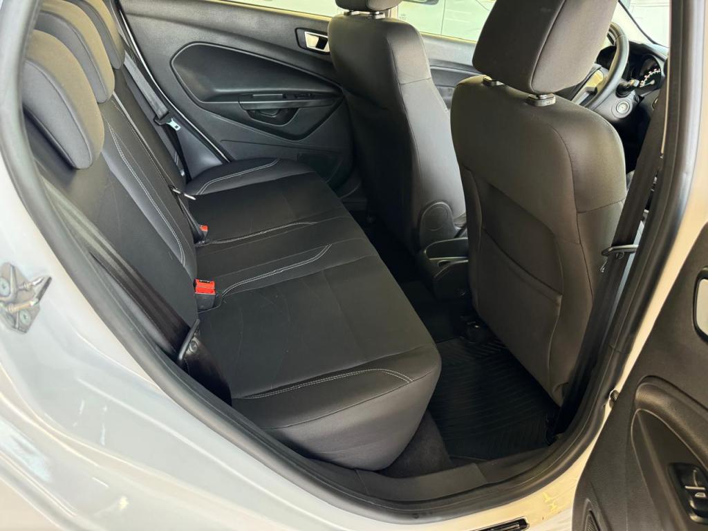 FORD Fiesta Hatch - Foto