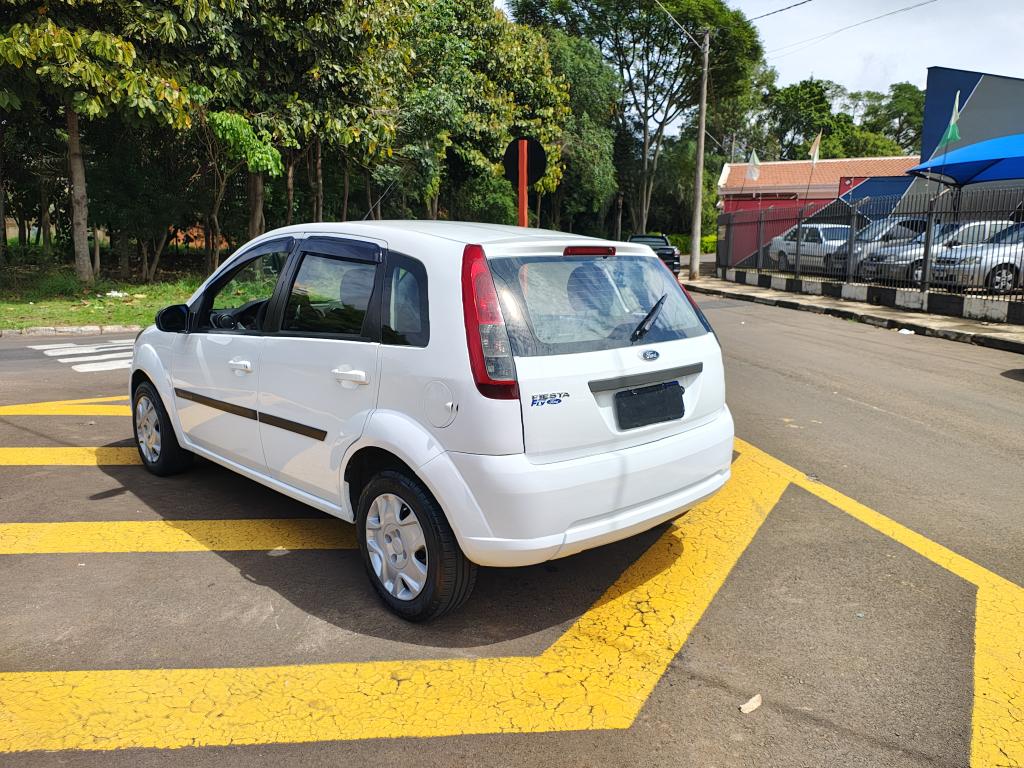 FORD Fiesta Hatch - Foto