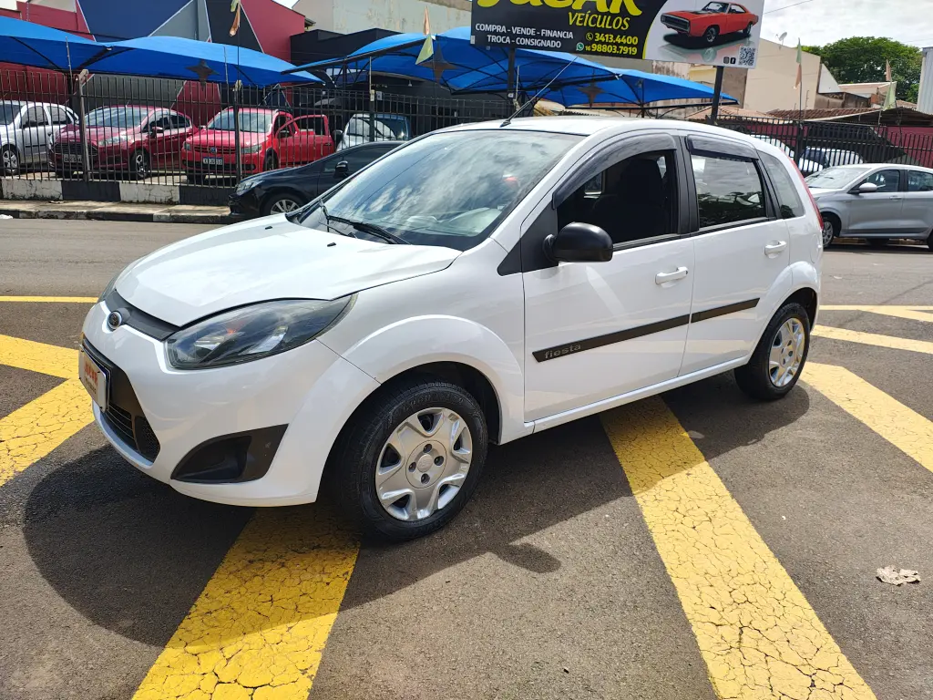 FORD Fiesta Hatch - Foto