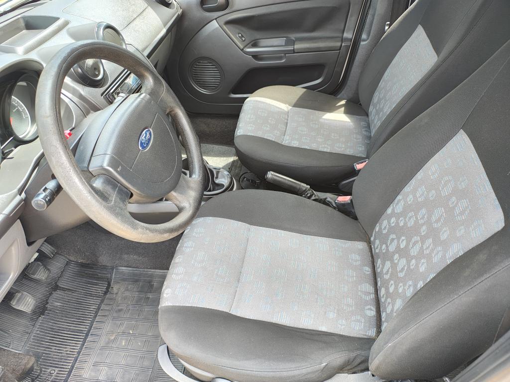 FORD Fiesta Hatch - Foto