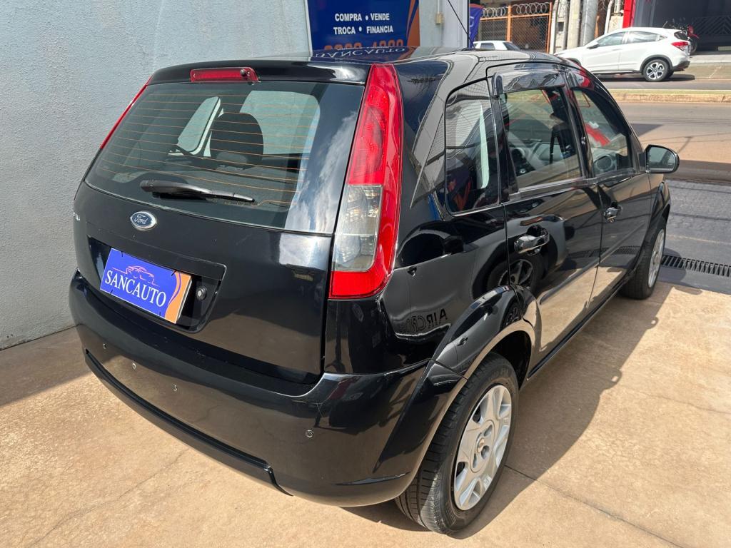 FORD Fiesta Hatch - Foto