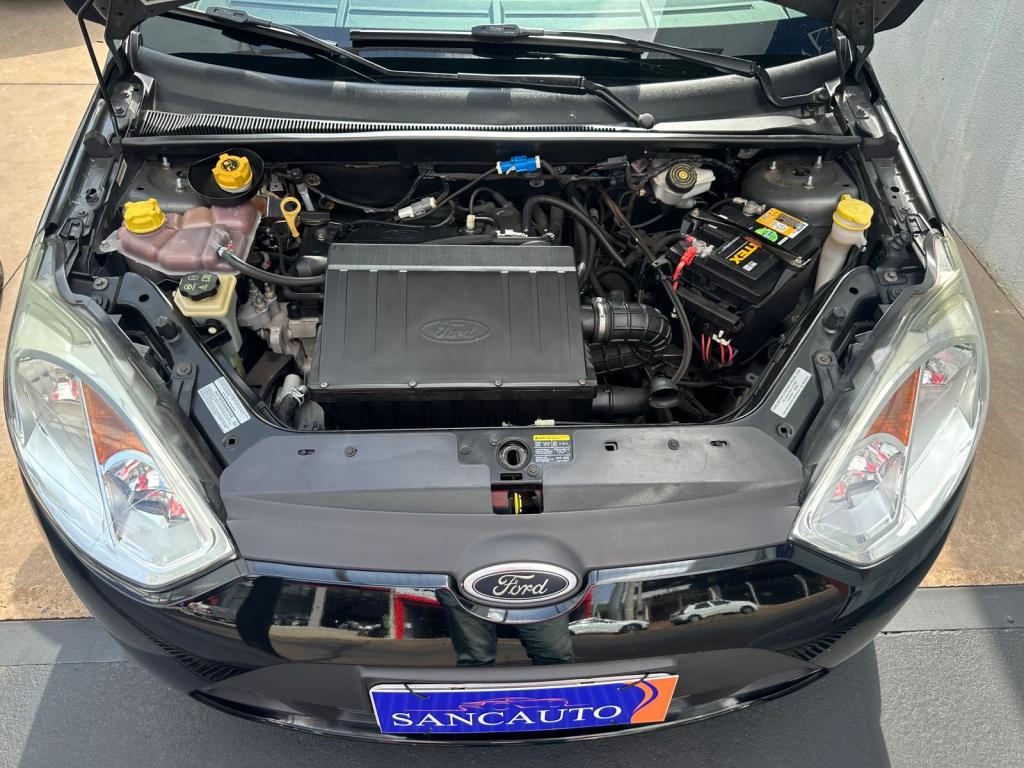 FORD Fiesta Hatch - Foto