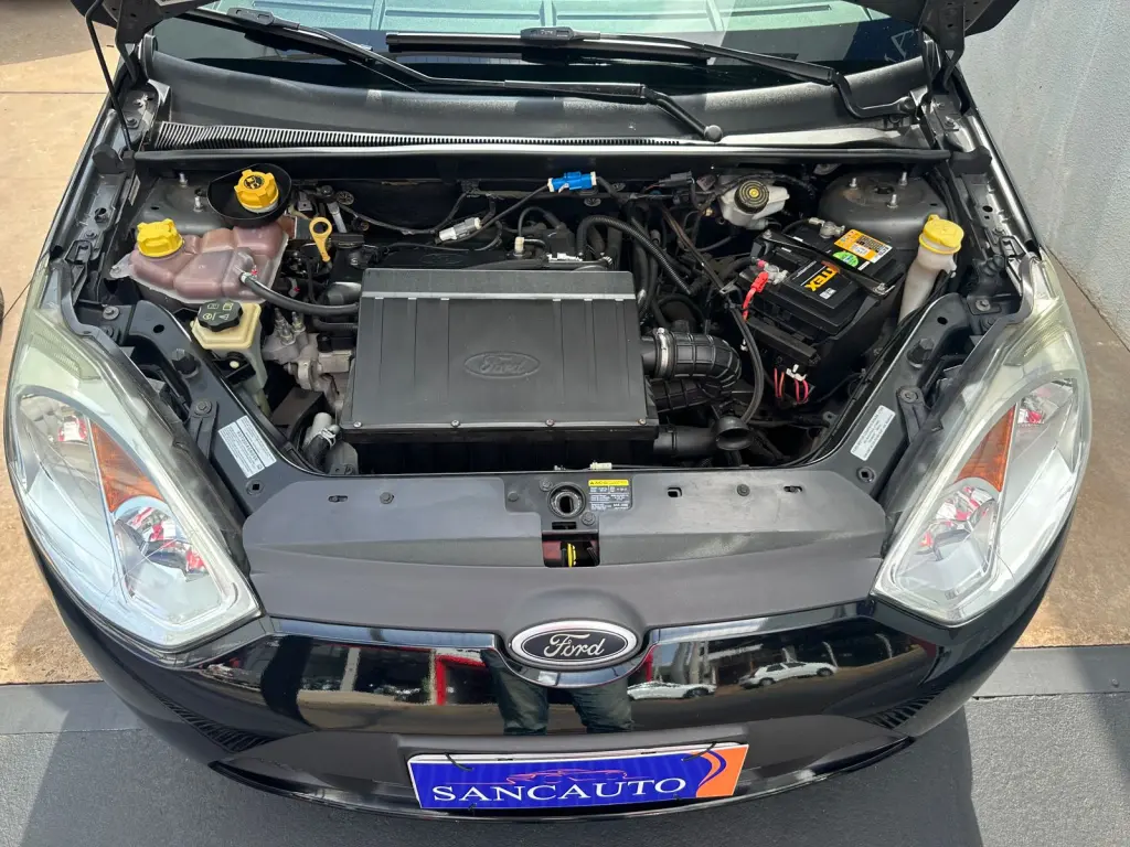 FORD Fiesta Hatch - Foto