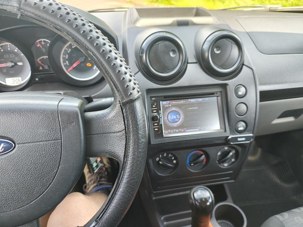 FORD Fiesta Hatch - Foto