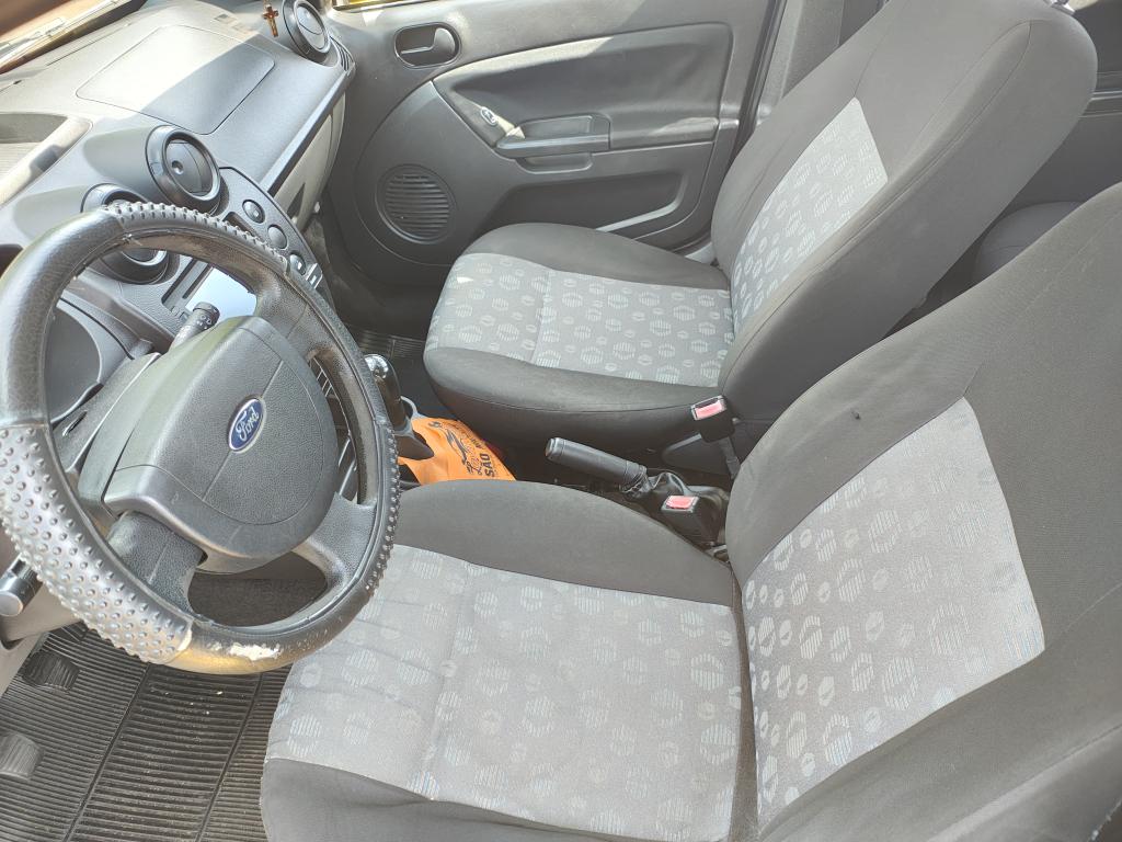 FORD Fiesta Hatch - Foto